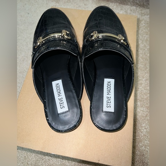 Steve Madden Royals Black Croc Loafers - Picture 7 of 7